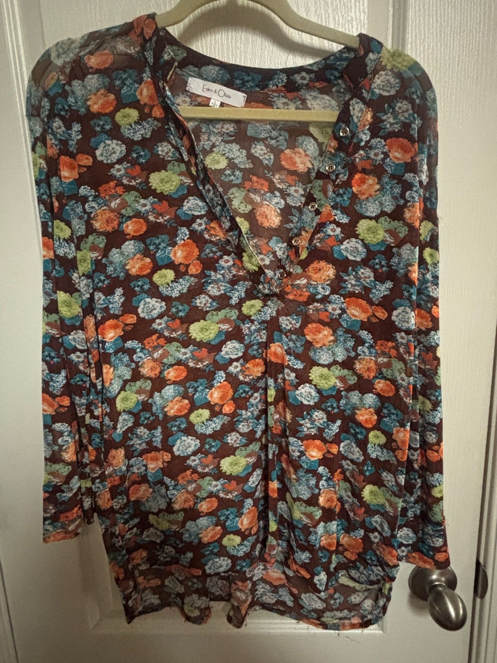 Eden & Olivia Brown Floral Long Sleeve V-Neck Tunic
